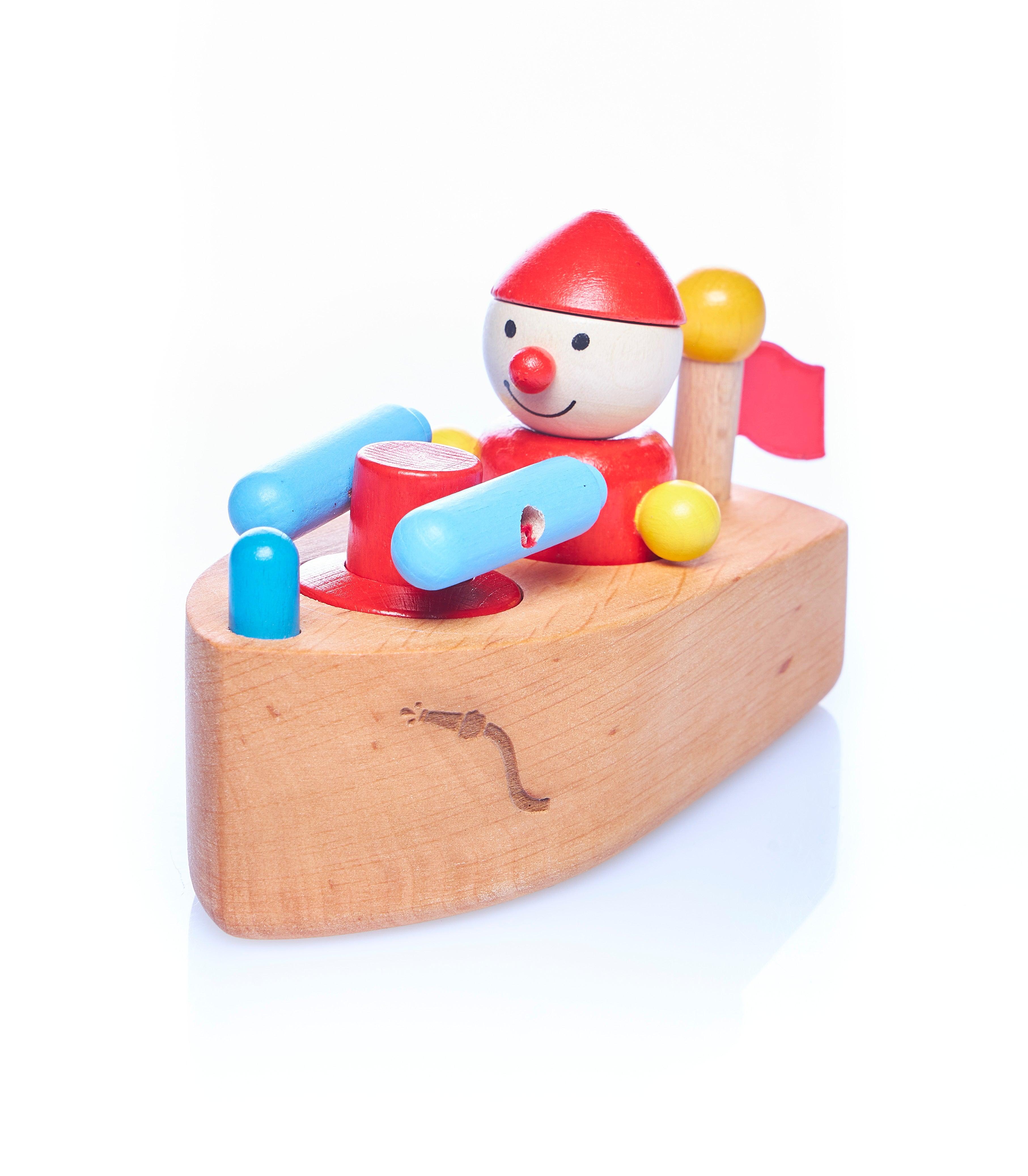 Holzspielzeug Spielzeugmanufaktur Pfingstweid Löschboot Christian mit Hupe