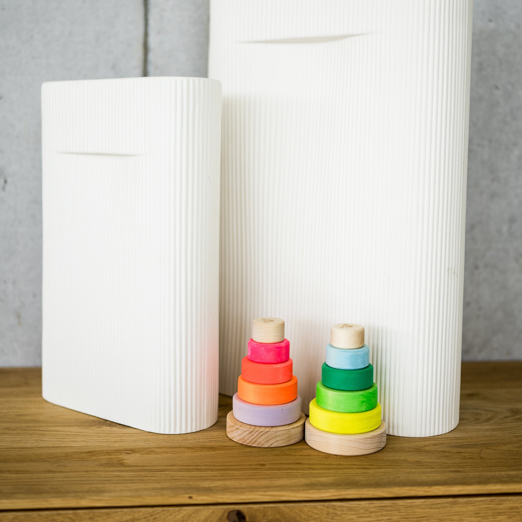 Stapelspiel GRIMM'S Spiel und Holz Design Kleiner Scheibenturm Neongrün