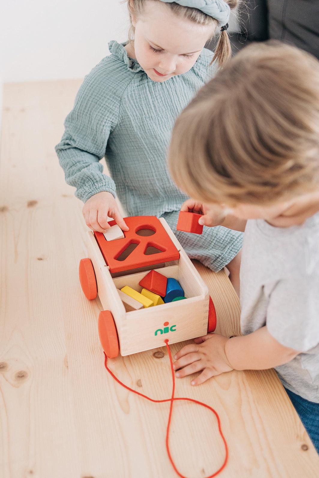 Holzspielzeug nic Formenwagen, rot