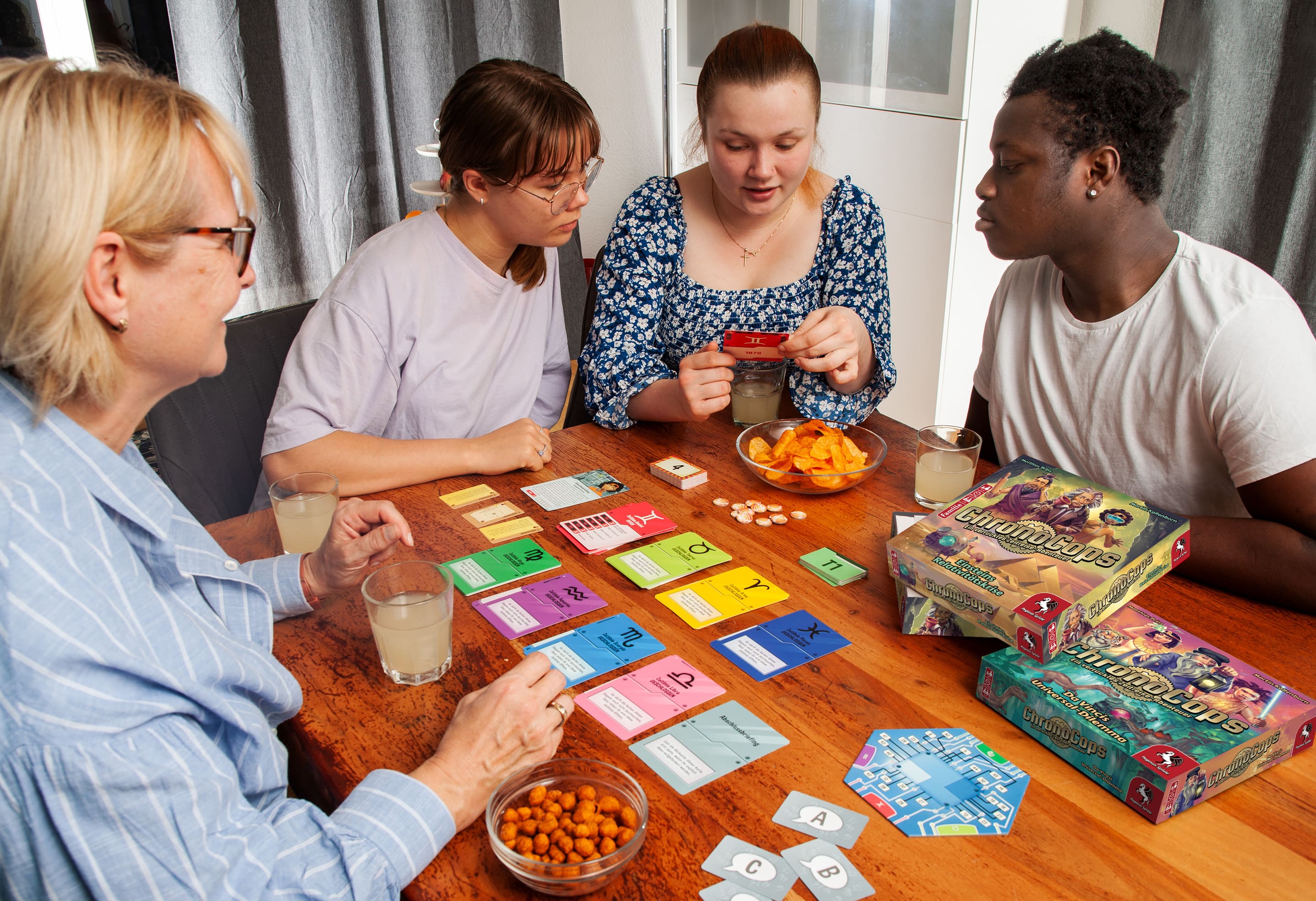 Gesellschaftsspiel Pegasus Spiele ChronoCops – Einsteins Relativitätskrise