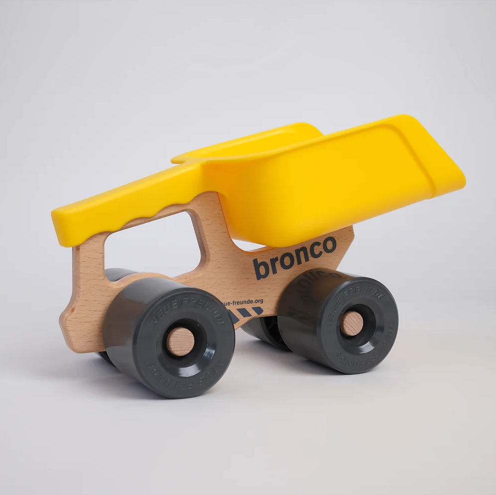 Neue Freunde BRONCO - der Schaufeltruck, der räumt richtig auf!