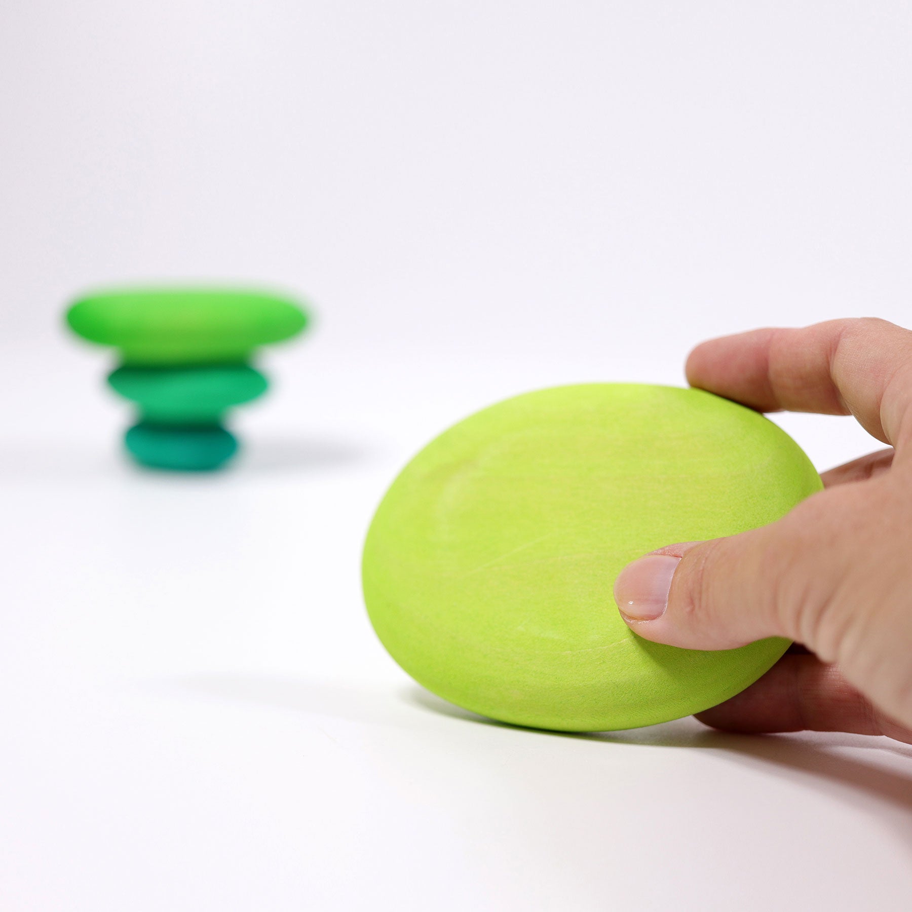 Open-ended Play GRIMM'S Spiel und Holz Design Mooskiesel
