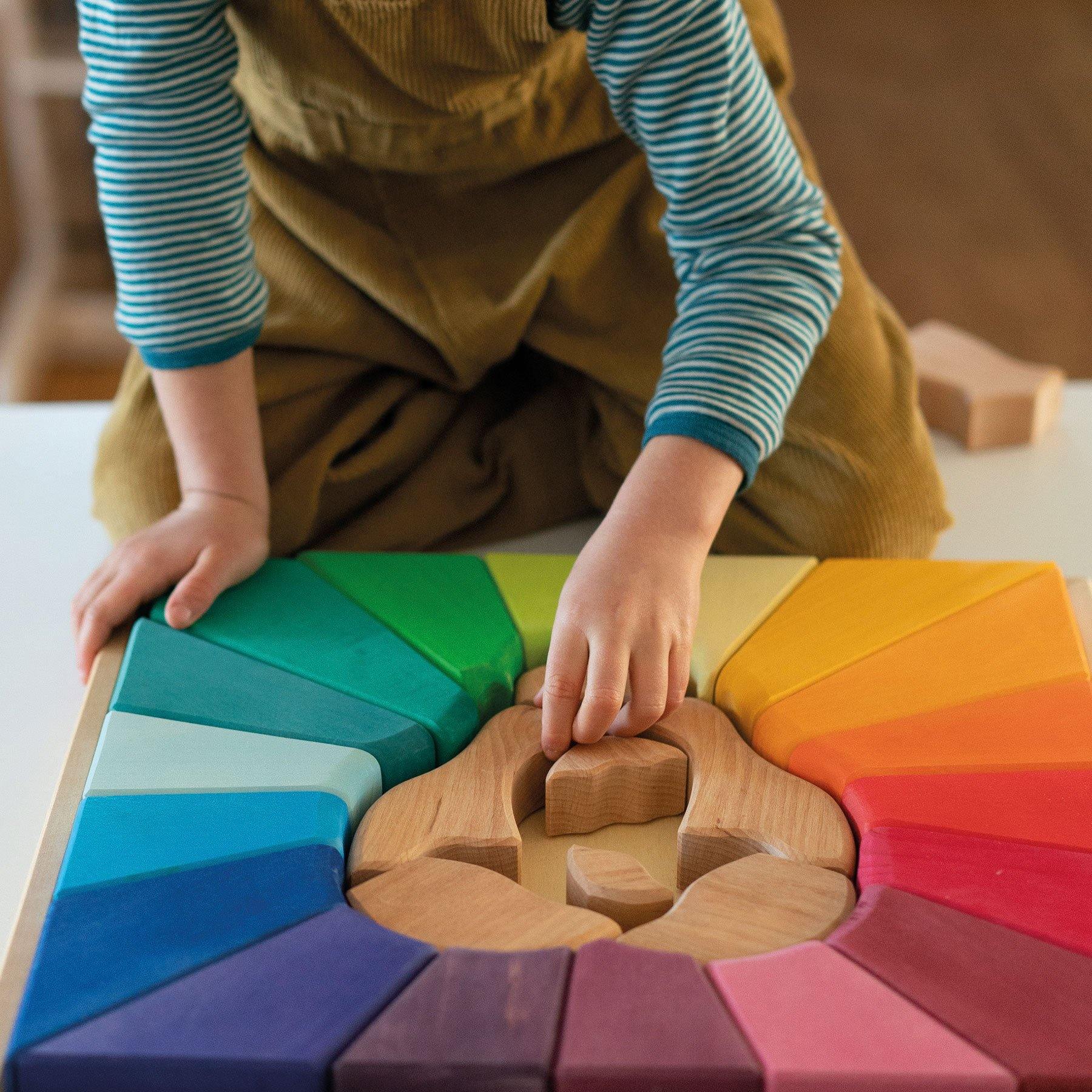 Baukasten GRIMM'S Spiel und Holz Design Bauspiel Regenbogenlöwe