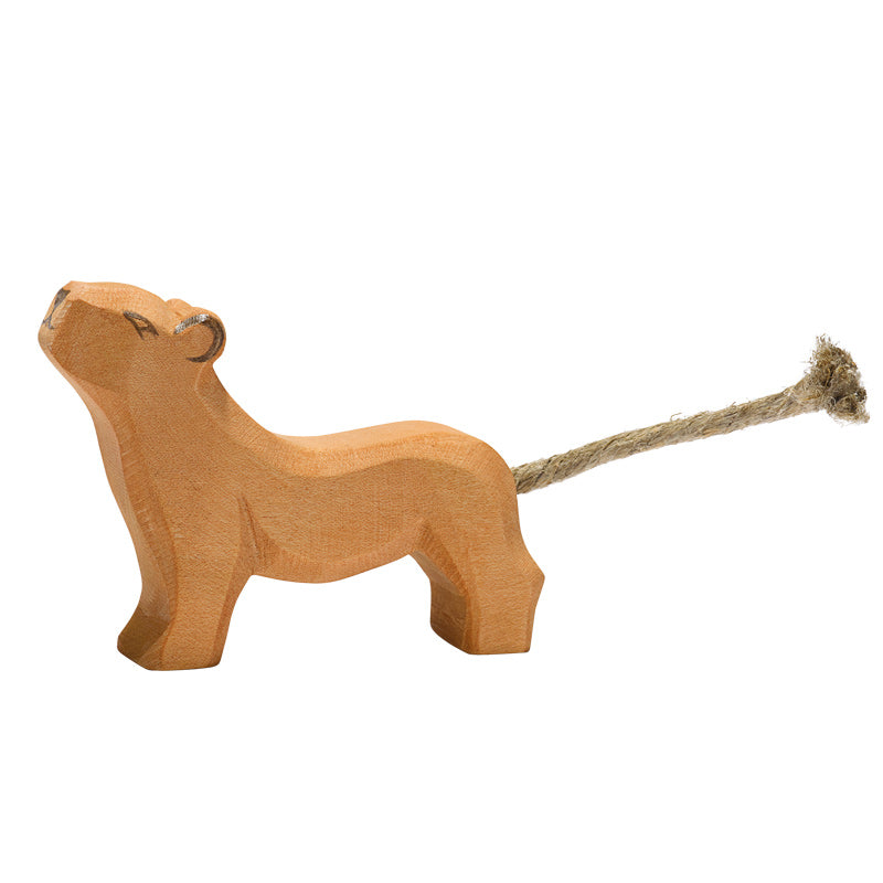 Holztiere & Figuren Ostheimer Holzspielzeug Löwe klein Kopf hoch