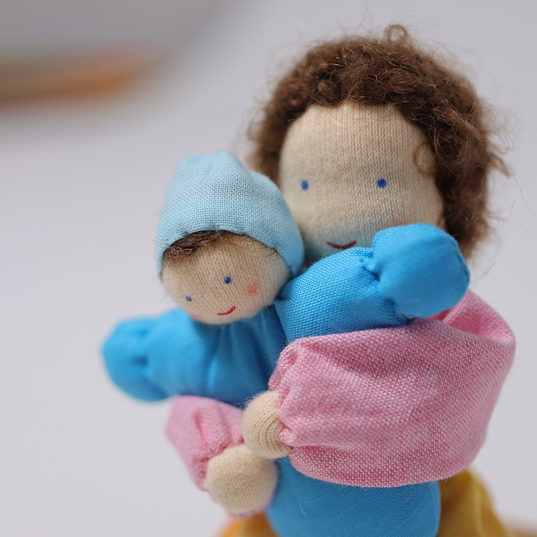 Puppe GRIMM'S Spiel und Holz Design Biegepüppchen Frau Erle