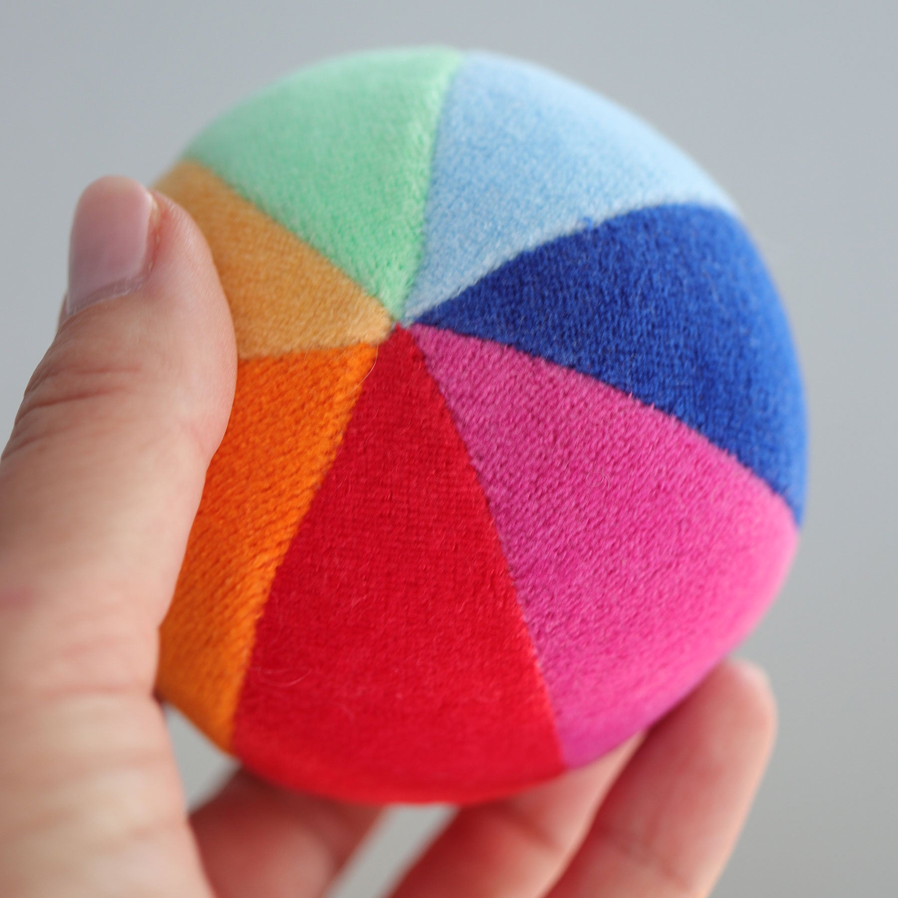 Rasseln GRIMM'S Spiel und Holz Design Regenbogenball