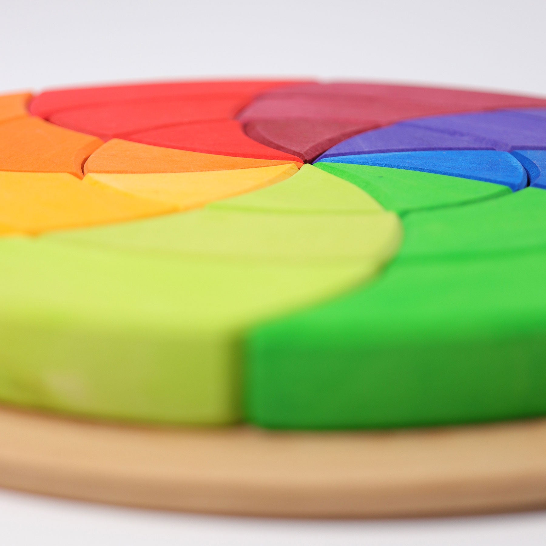 Open-ended Play GRIMM'S Spiel und Holz Design Großer Farbkreis Goethe