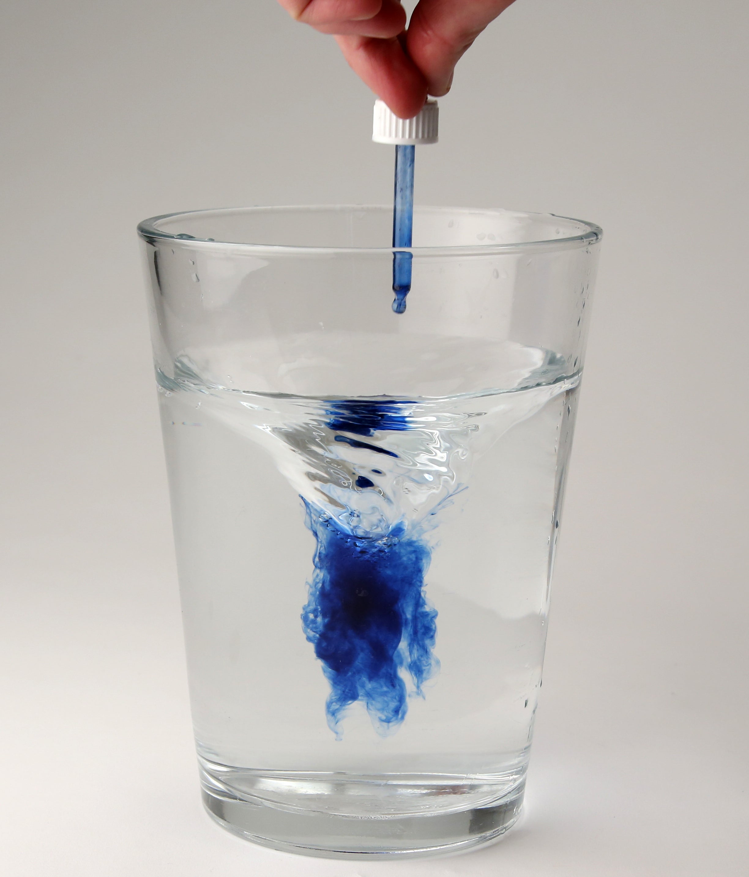 Experiment Kraul Wirbel in Wasser und Luft