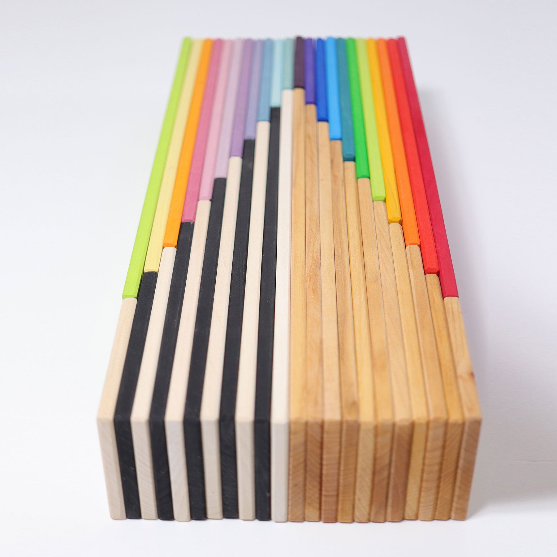 Open-ended Play GRIMM'S Spiel und Holz Design Regenbogen Bauplatten