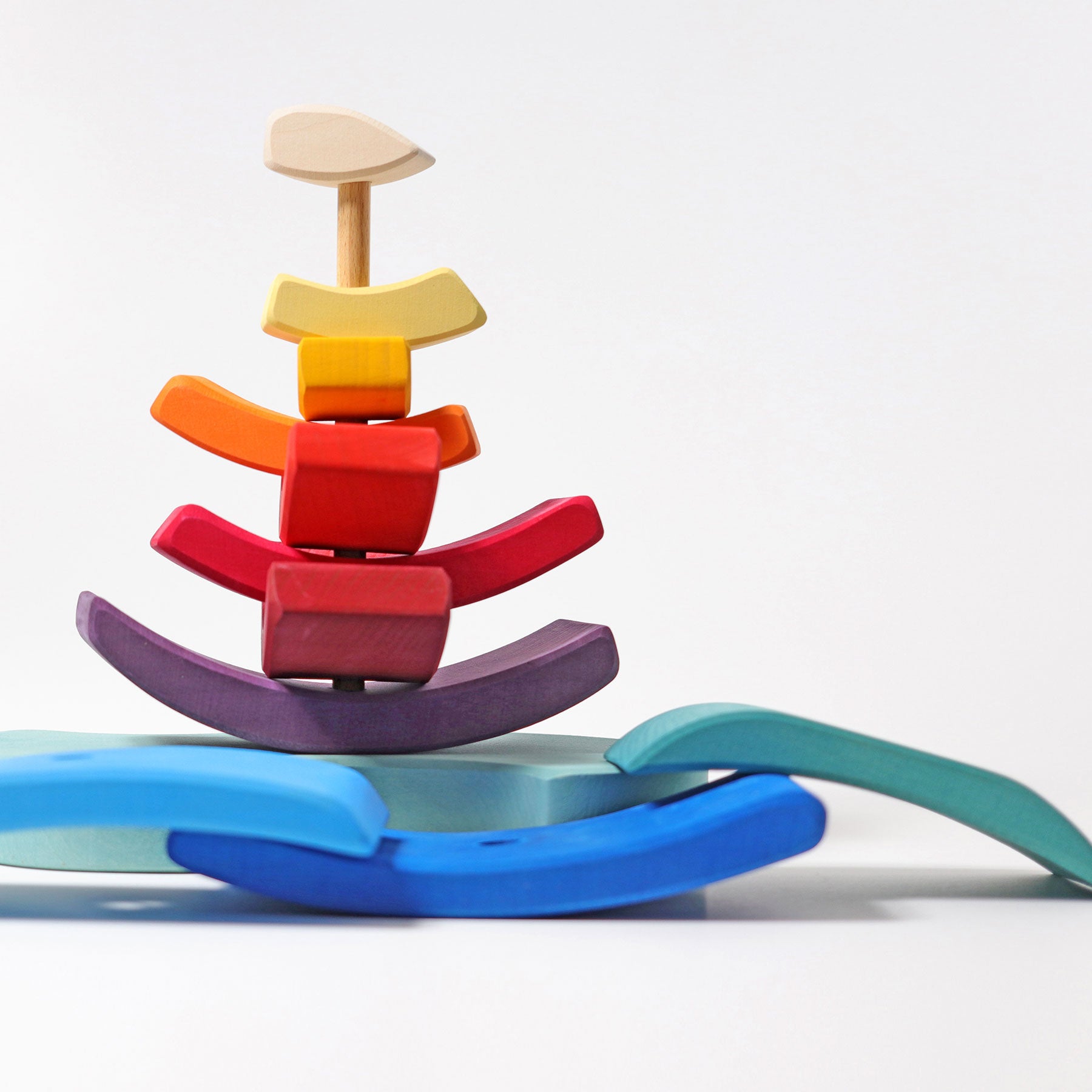 Open-ended Play GRIMM'S Spiel und Holz Design Schiff Steckturm