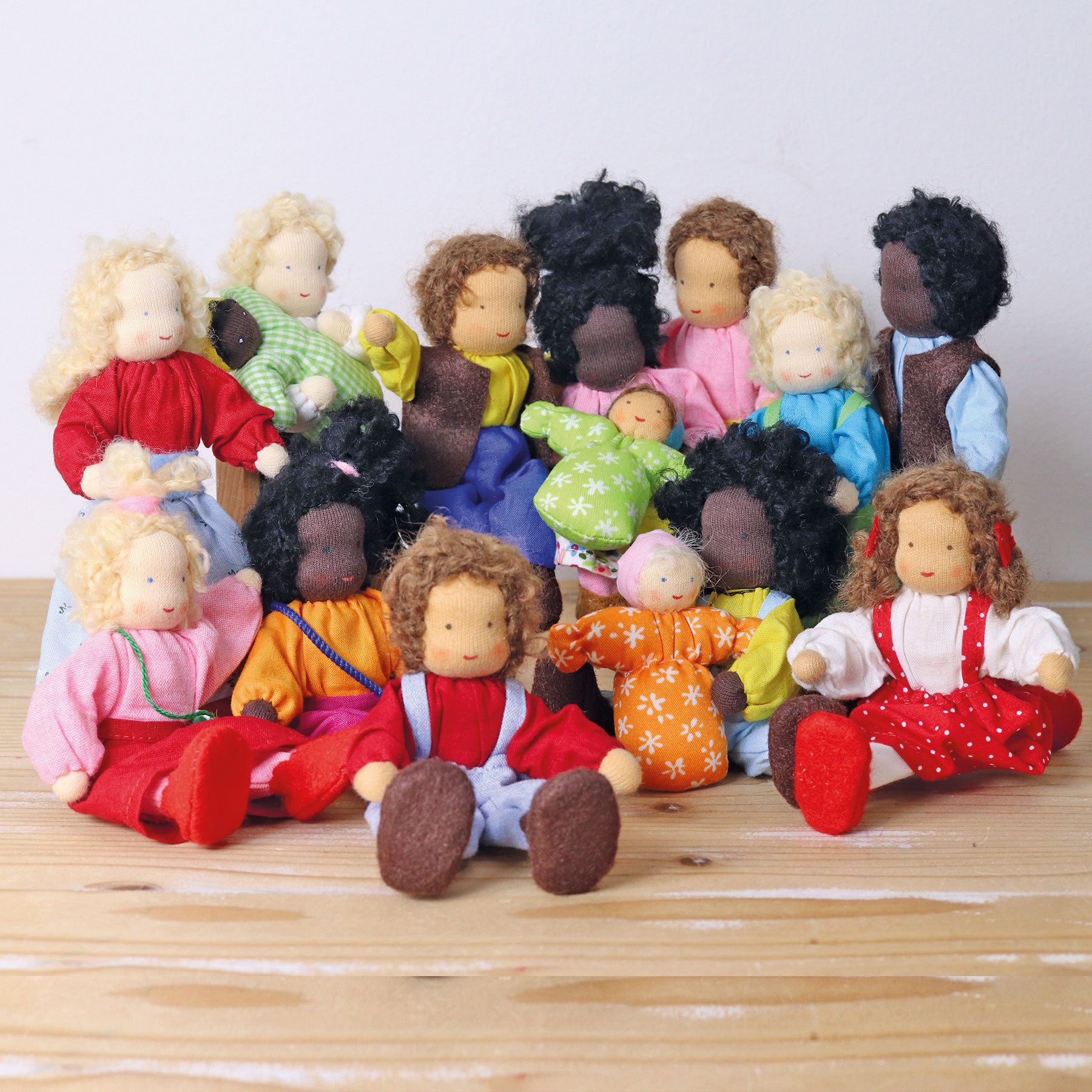 Puppe GRIMM'S Spiel und Holz Design Baby Mia