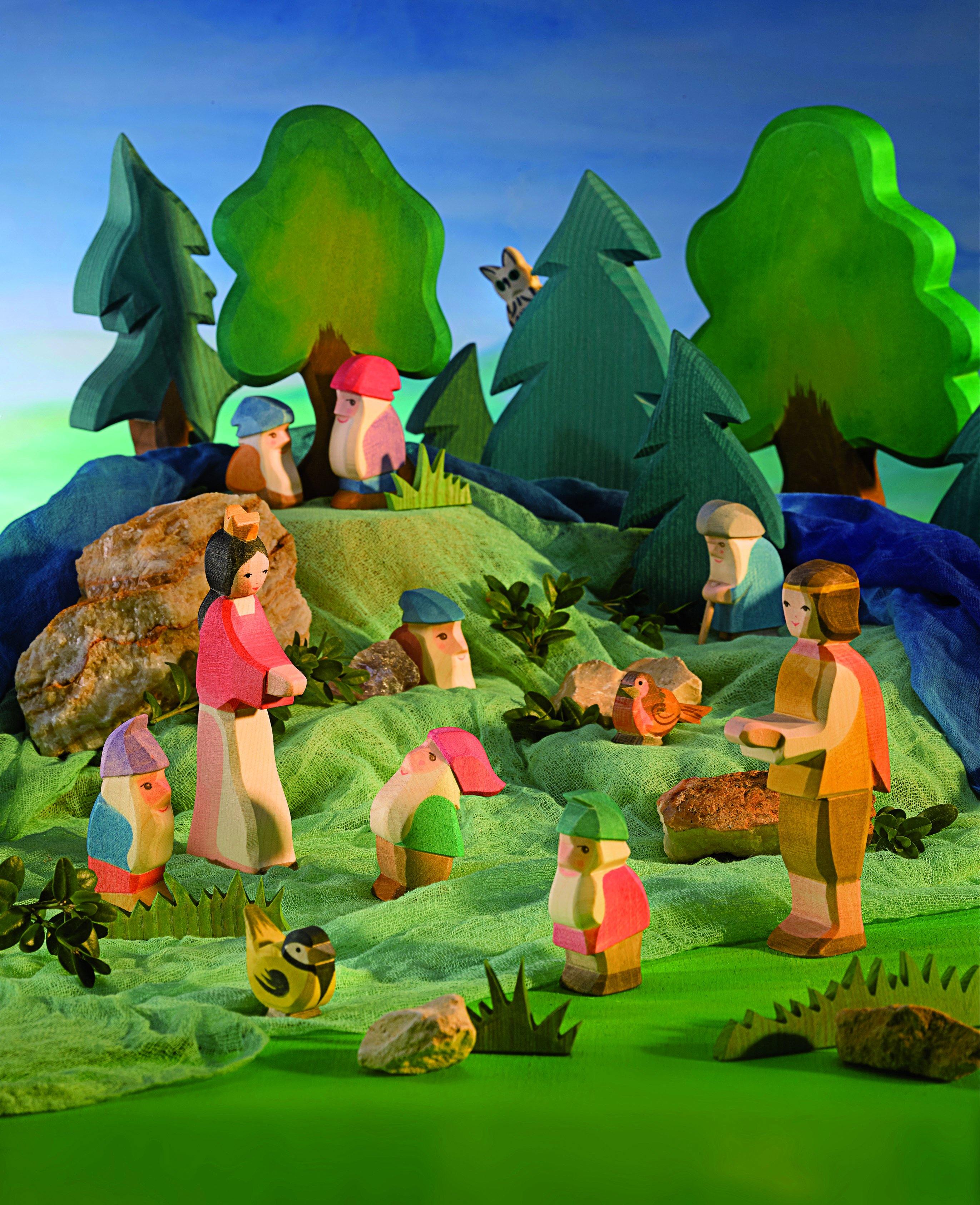 Holztiere & Figuren Ostheimer Holzspielzeug Schneewittchen