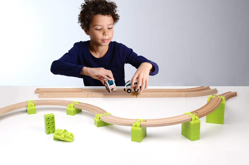Neue Freunde Noppi Eisenbahn - 24 Bauteile für Steigung