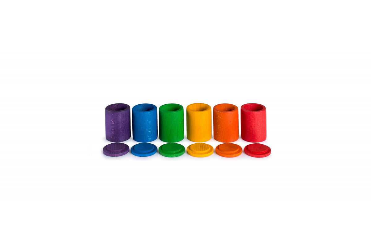 Farbige Becher mit Deckel (Coloured Cups with lid)