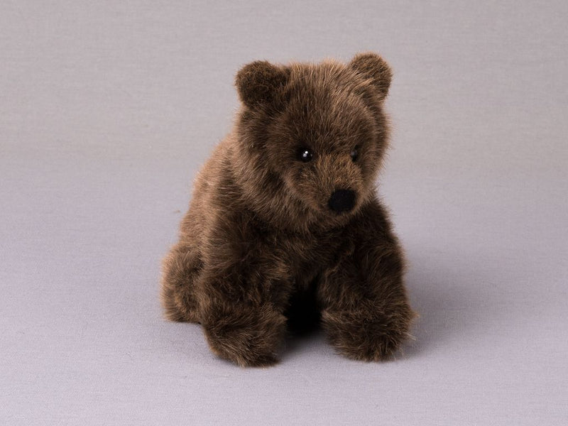 Braunbär "Lümmel"  hockend  21 cm